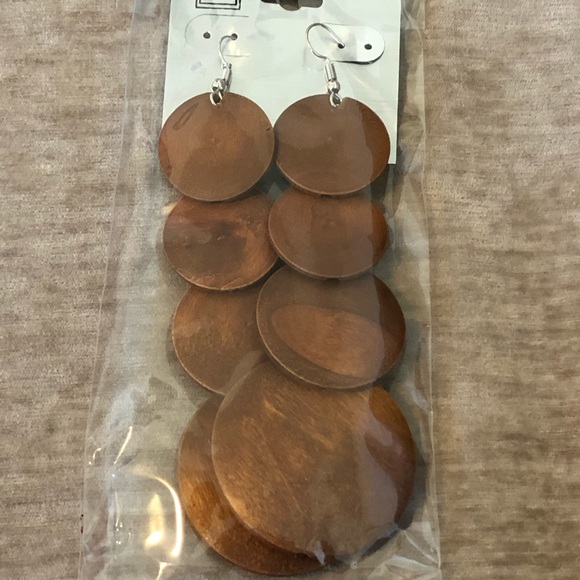 Jewelry - NWOT Disc Wooden Dangle Earrings